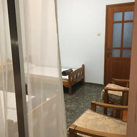 Past Or Trail Hostel