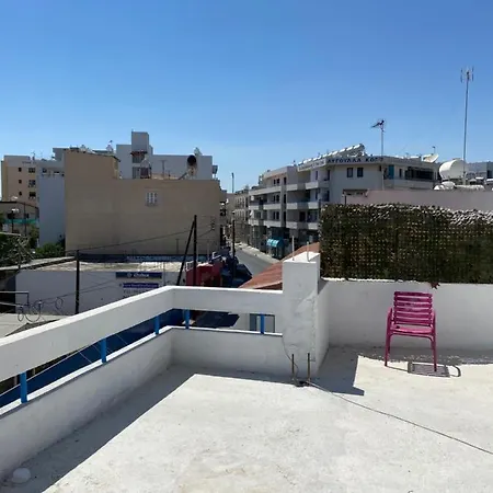 Past Or Trail Hostel Larnaca