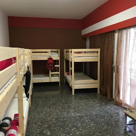 Past Or Trail Hostel *